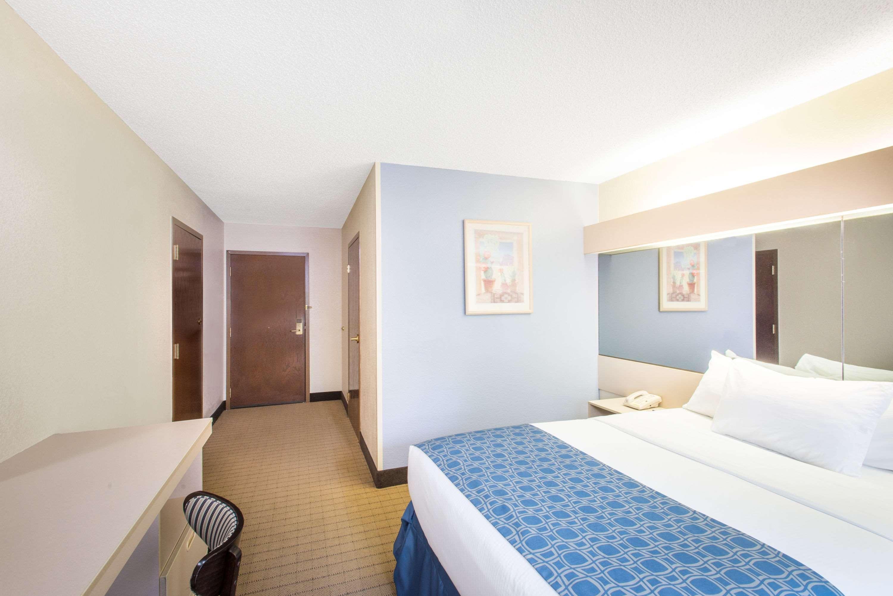 Microtel Inn & Suites By Wyndham Seneca Falls Zewnętrze zdjęcie